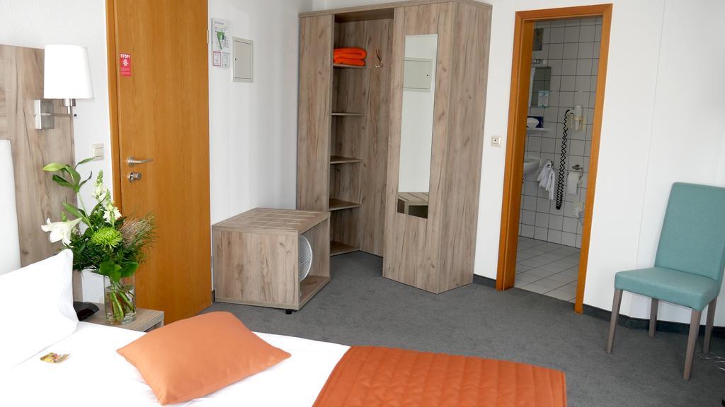 Komfort Hotel Ludwigsburg Buitenkant foto