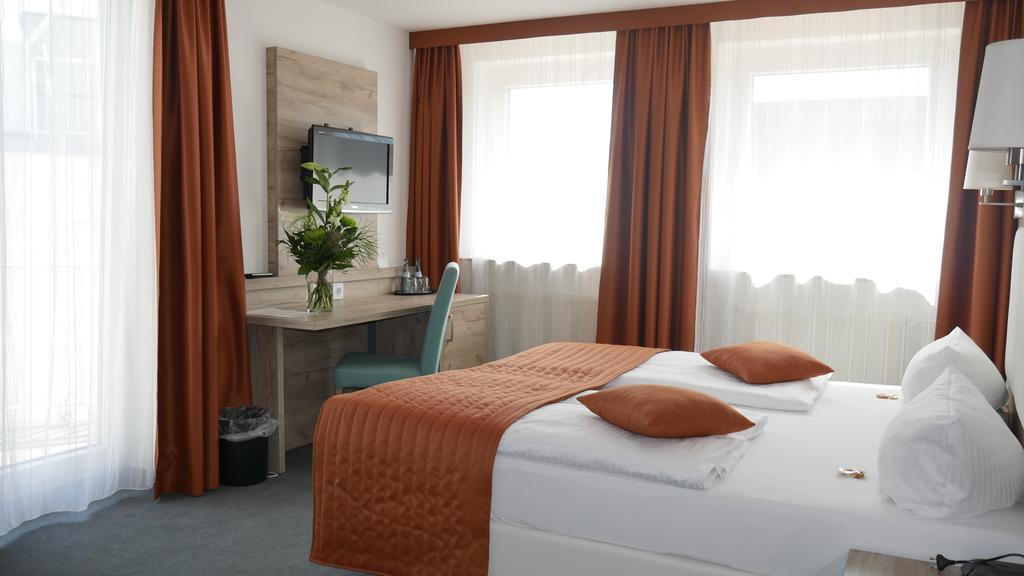 Komfort Hotel Ludwigsburg Buitenkant foto