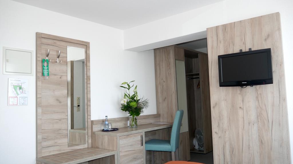 Komfort Hotel Ludwigsburg Buitenkant foto