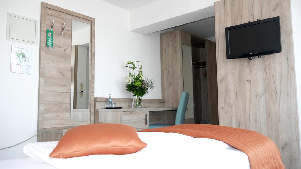 Komfort Hotel Ludwigsburg Buitenkant foto