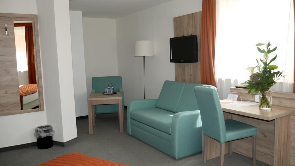 Komfort Hotel Ludwigsburg Buitenkant foto
