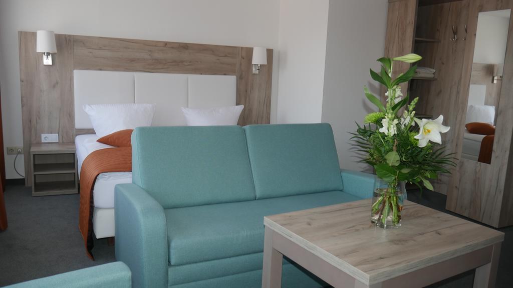 Komfort Hotel Ludwigsburg Buitenkant foto