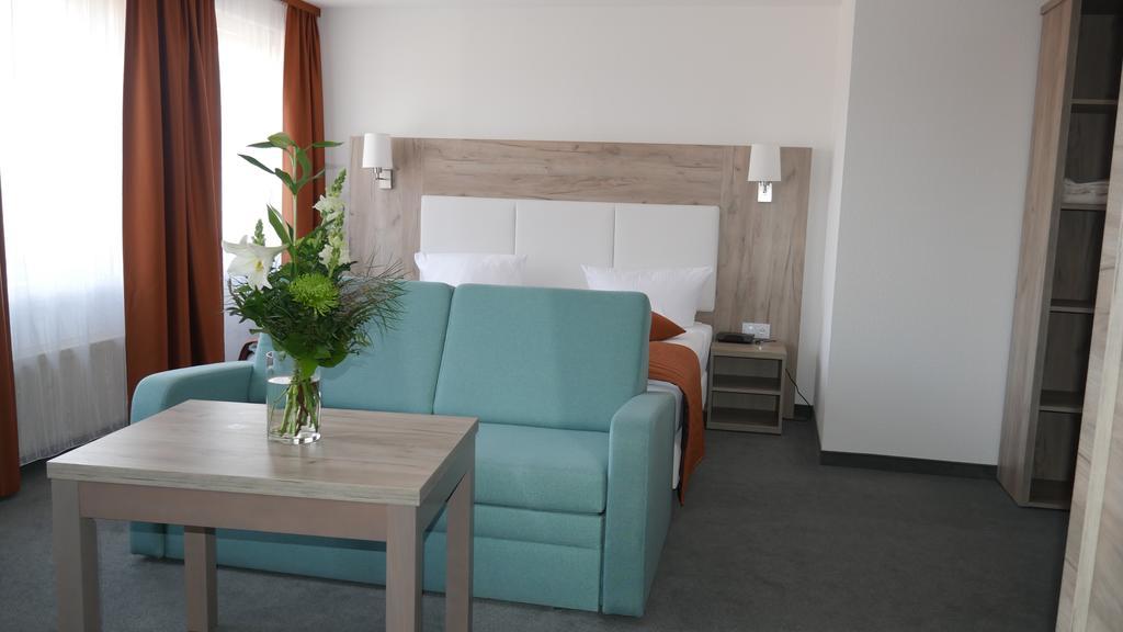 Komfort Hotel Ludwigsburg Buitenkant foto