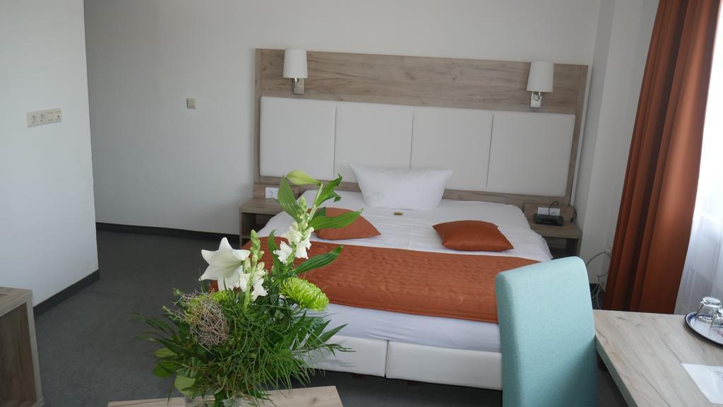 Komfort Hotel Ludwigsburg Buitenkant foto