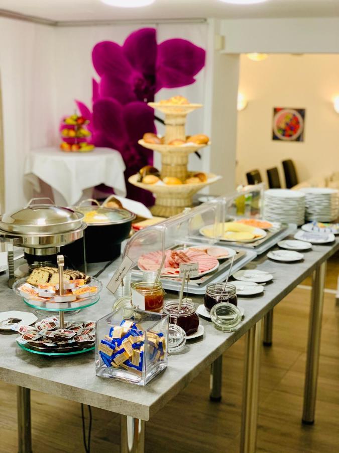 Komfort Hotel Ludwigsburg Buitenkant foto