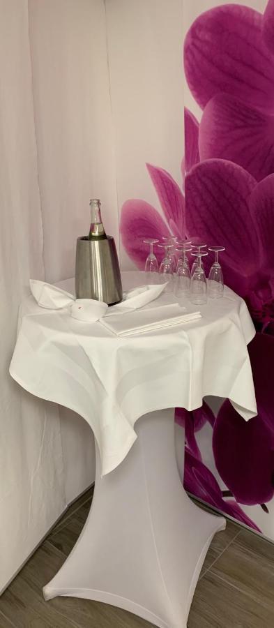 Komfort Hotel Ludwigsburg Buitenkant foto